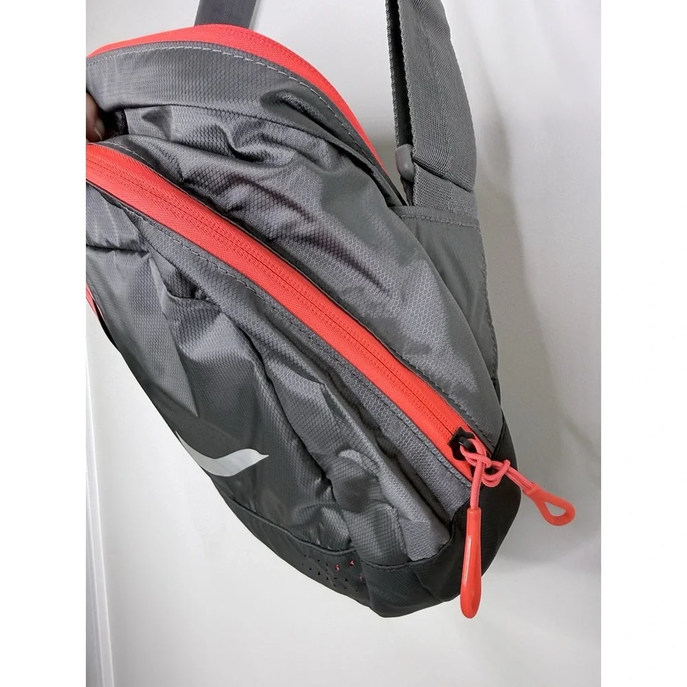 Nike Speed Run Athlete Duffel Bag Sports Travel Adjustable Strap Black